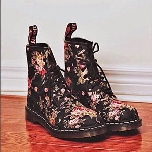 Dr. Marten's Victorian Floral 1460 8 Eye Boots
